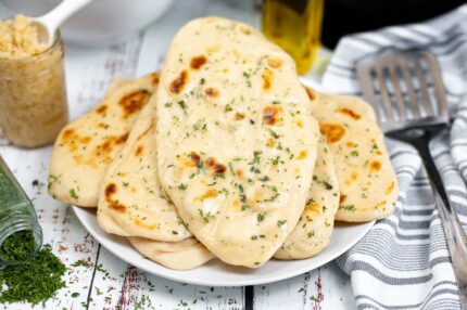 GARLIC BUTTER NAAN